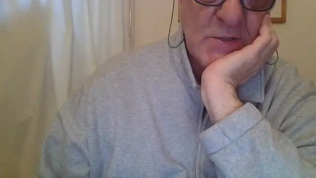 Snapshot of ANONIMO7735 chatting on 02.13.25 ANONIMO7735 online show from 02.13.25