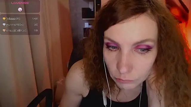 Snapshot of JohansonKatie chatting on 02.09.25 JohansonKatie online show from 02.09.25