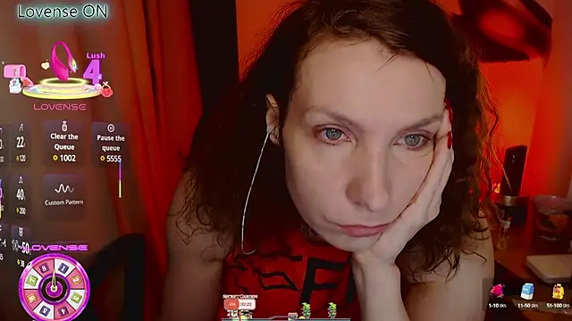 Snapshot of JohansonKatie chatting on 03.11.25 JohansonKatie online show from 03.11.25