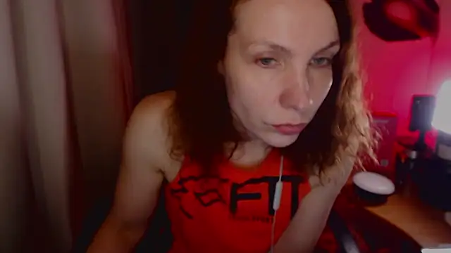 Snapshot of JohansonKatie chatting on 03.18.25 JohansonKatie online show from 03.18.25