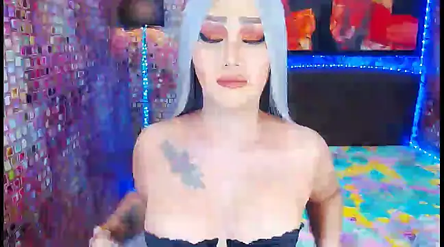 Snapshot of KylieMaxwellCaulfield_TS chatting on 02.22.25 KylieMaxwellCaulfield TS online show from 02.22.25