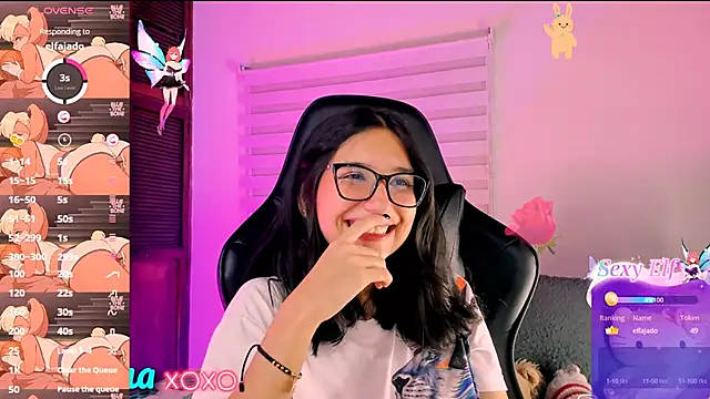 Snapshot of Luniverse chatting on 01.23.25 Luniverse online show from 01.23.25