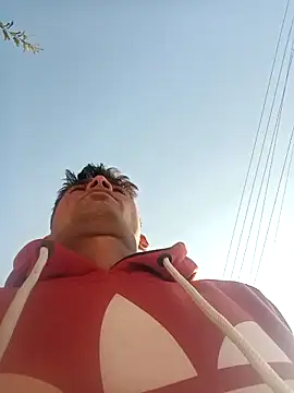 SunnyleoneBG online show from 12.26.24