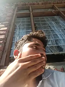 SunnyleoneBG online show from 03.22.25