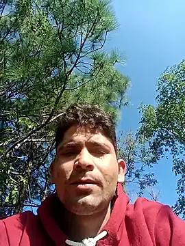 SunnyleoneBG online show from 10.27.25