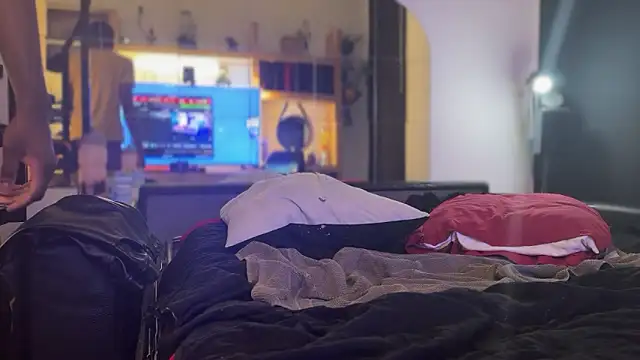 Snapshot of Sportparis4 chatting on 01.26.25 Sportparis4 online show from 01.26.25