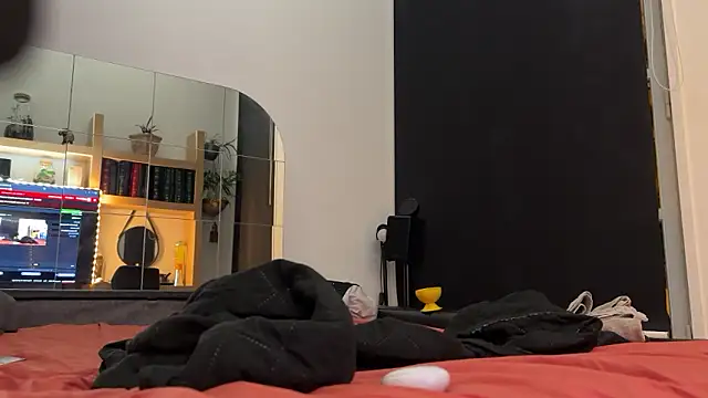 Snapshot of Sportparis4 chatting on 03.10.25 Sportparis4 online show from 03.10.25