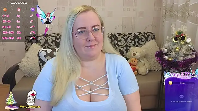 Snapshot of Ginesia chatting on 12.22.24 Ginesia online show from 12.22.24