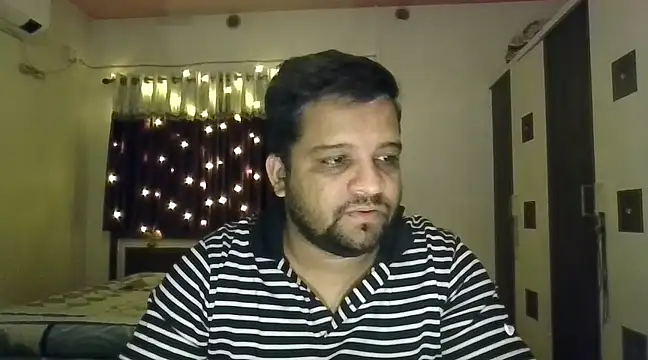 Snapshot of dhruv_love chatting on 02.04.25 dhruv love online show from 02.04.25