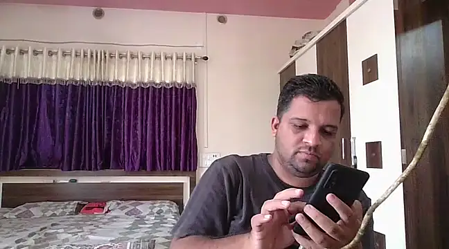 Snapshot of dhruv_love chatting on 02.17.25 dhruv love online show from 02.17.25