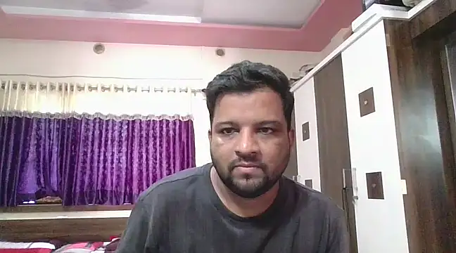 Snapshot of dhruv_love chatting on 02.28.25 dhruv love online show from 02.28.25