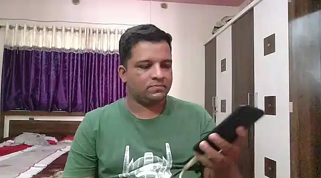 Snapshot of dhruv_love chatting on 03.12.25 dhruv love online show from 03.12.25