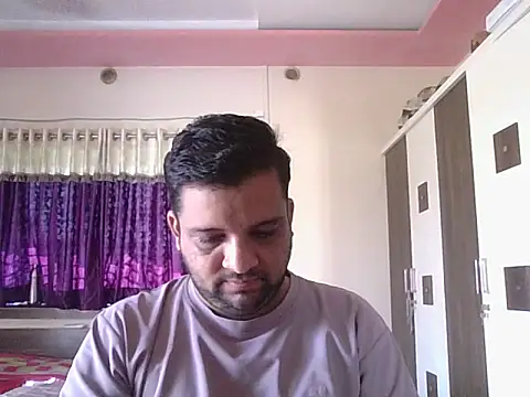 Snapshot of dhruv_love chatting on 09.10.25 dhruv love online show from 09.10.25