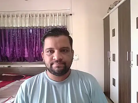 Snapshot of dhruv_love chatting on 09.19.25 dhruv love online show from 09.19.25