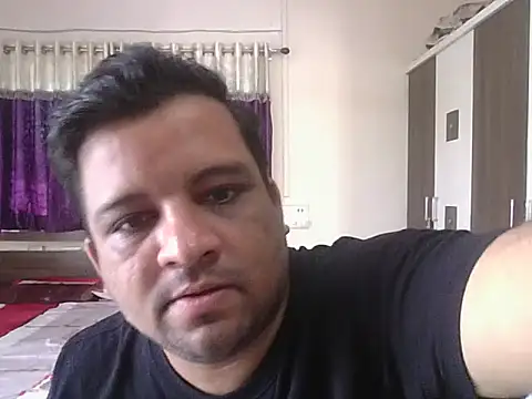 Snapshot of dhruv_love chatting on 10.06.25 dhruv love online show from 10.06.25