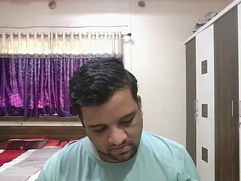 Snapshot of dhruv_love chatting on 10.08.25 dhruv love online show from 10.08.25