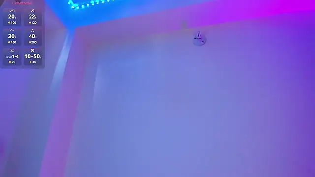 Snapshot of divinesalome chatting on 01.08.25 divinesalome online show from 01.08.25