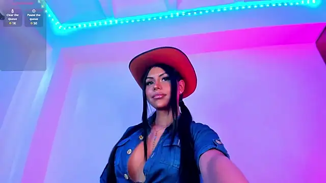 Snapshot of divinesalome chatting on 01.30.25 divinesalome online show from 01.30.25