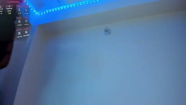 Snapshot of divinesalome chatting on 03.04.25 divinesalome online show from 03.04.25