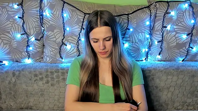 MaggieCake online show from 12.23.24