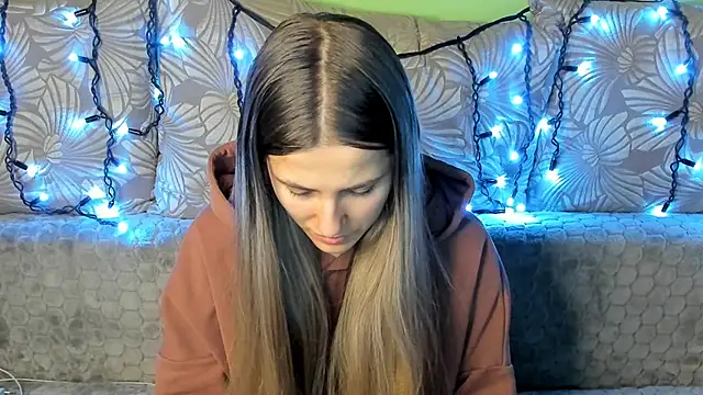 MaggieCake online show from 12.26.24