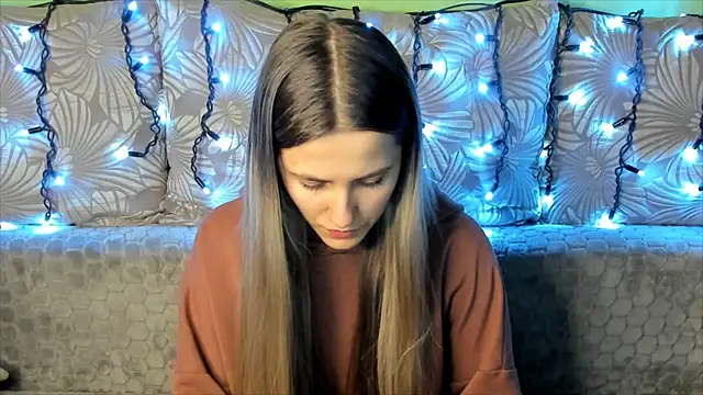 MaggieCake online show from 01.03.25