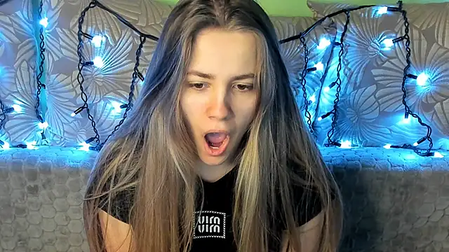 MaggieCake online show from 02.23.25