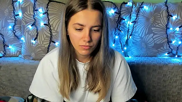 MaggieCake online show from 11.12.25