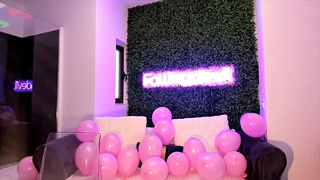 Snapshot of realhotfallingdevil chatting on 02.14.25 realhotfallingdevil online show from 02.14.25