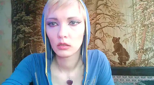 Snapshot of WildMissNiks chatting on 02.05.25 WildMissNiks online show from 02.05.25