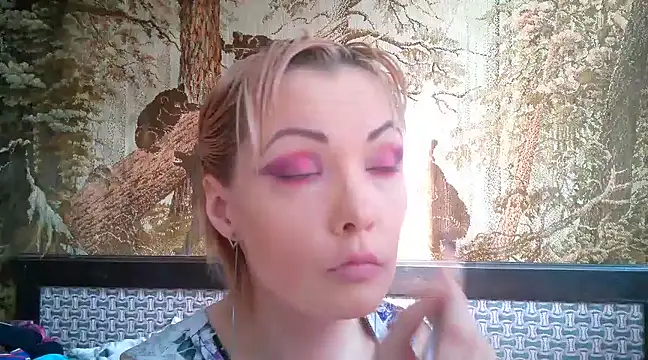 Snapshot of WildMissNiks chatting on 03.14.25 WildMissNiks online show from 03.14.25