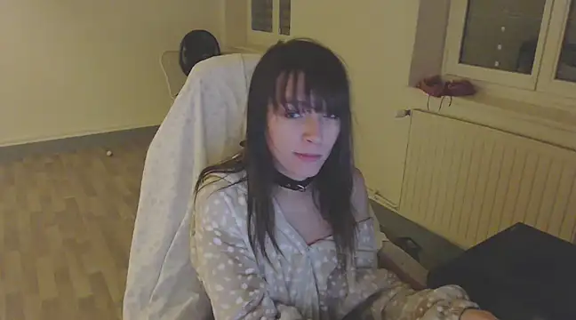 Snapshot of missthon0 chatting on 12.04.24 missthon0 online show from 12.04.24