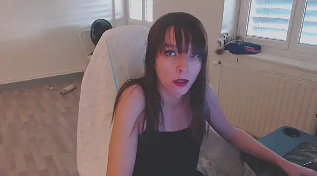 Snapshot of missthon0 chatting on 12.06.24 missthon0 online show from 12.06.24