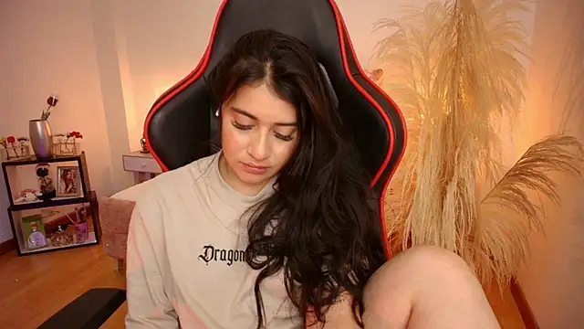 Snapshot of KallyMyller1 chatting on 03.12.25 KallyMyller1 online show from 03.12.25