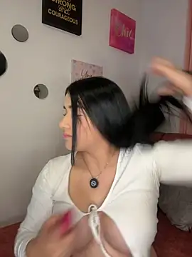 Snapshot of KallyMyller1 chatting on 09.26.25 KallyMyller1 online show from 09.26.25