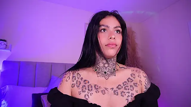 curvyliciousss online show from 12.31.24