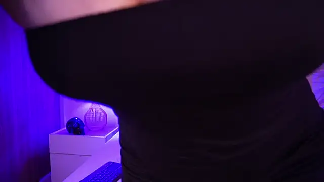 curvyliciousss online show from 01.02.25