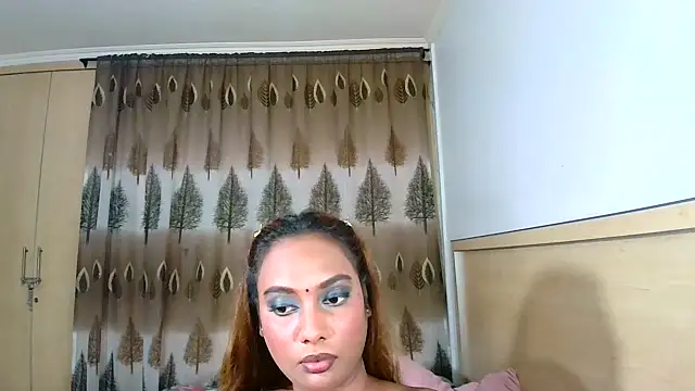 Snapshot of sexyindianchic chatting on 02.04.25 sexyindianchic online show from 02.04.25