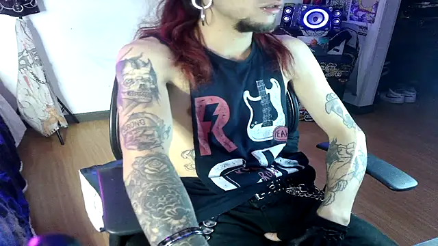 Snapshot of davidroses420 chatting on 12.02.24 davidroses420 online show from 12.02.24