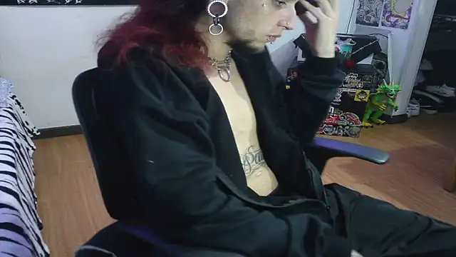 Snapshot of davidroses420 chatting on 12.30.24 davidroses420 online show from 12.30.24