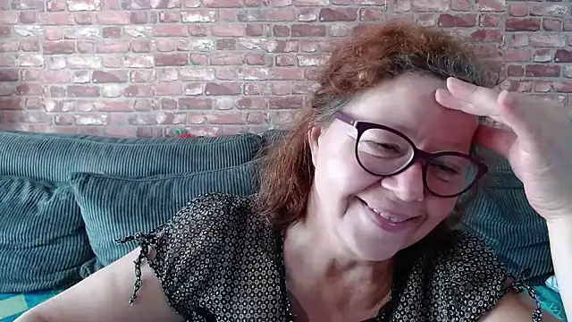 Snapshot of Adelewildx chatting on 12.13.24 Adelewildx online show from 12.13.24