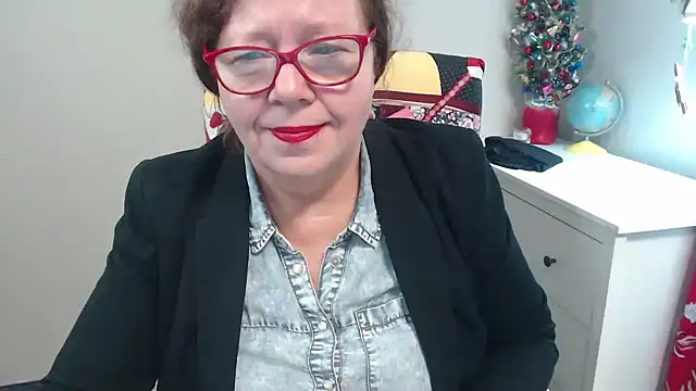 Snapshot of Adelewildx chatting on 12.23.24 Adelewildx online show from 12.23.24