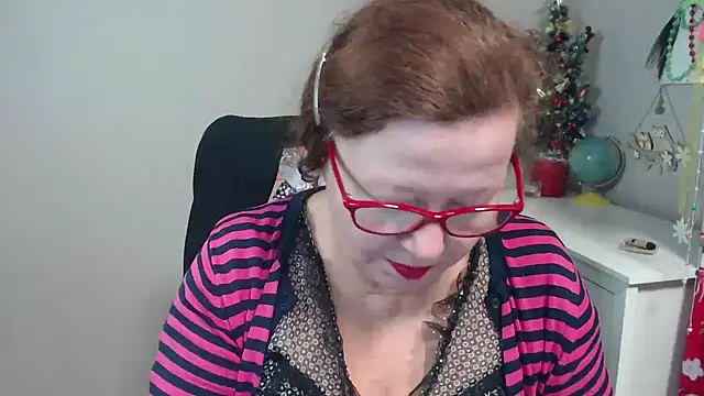 Snapshot of Adelewildx chatting on 01.14.25 Adelewildx online show from 01.14.25