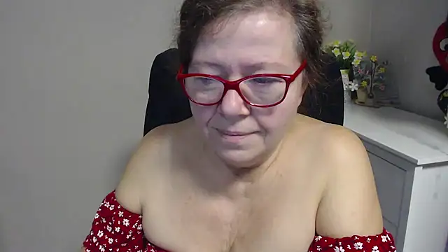 Snapshot of Adelewildx chatting on 02.06.25 Adelewildx online show from 02.06.25