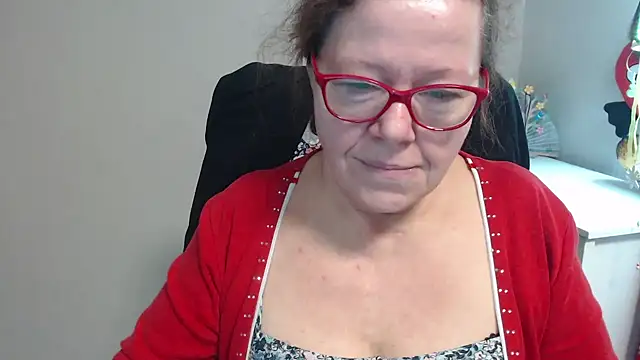 Snapshot of Adelewildx chatting on 02.18.25 Adelewildx online show from 02.18.25