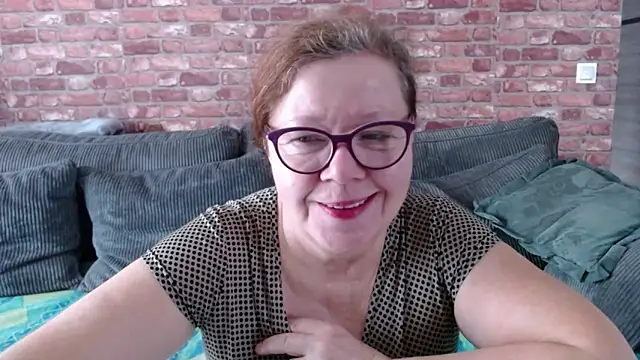 Snapshot of Adelewildx chatting on 02.28.25 Adelewildx online show from 02.28.25