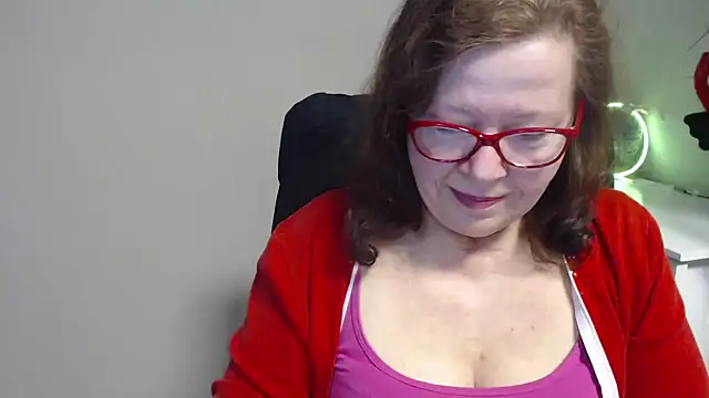 Snapshot of Adelewildx chatting on 03.19.25 Adelewildx online show from 03.19.25