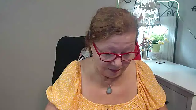 Snapshot of Adelewildx chatting on 09.10.25 Adelewildx online show from 09.10.25