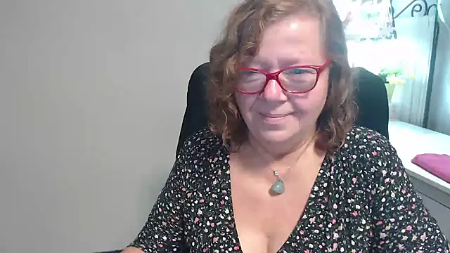 Snapshot of Adelewildx chatting on 09.11.25 Adelewildx online show from 09.11.25