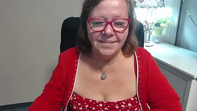 Snapshot of Adelewildx chatting on 09.18.25 Adelewildx online show from 09.18.25